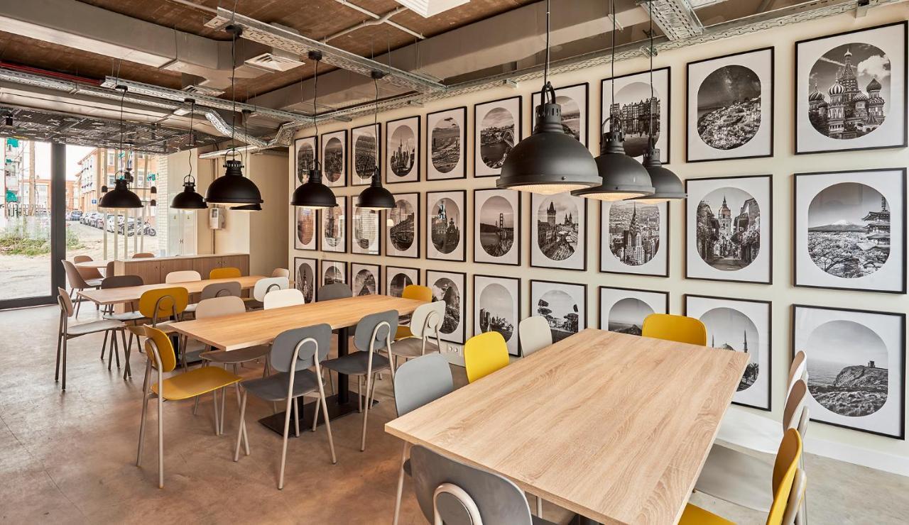 Hostelfly Madrid Extérieur photo