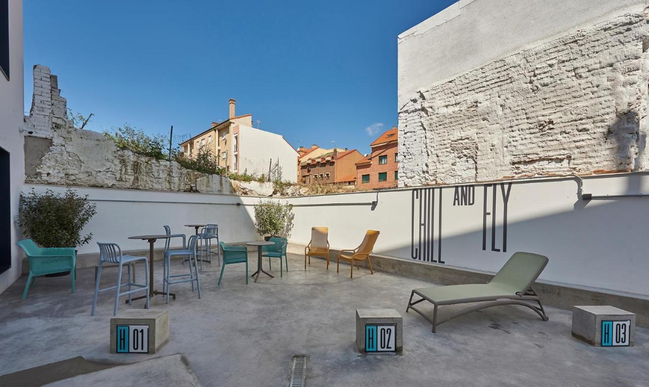 Hostelfly Madrid Extérieur photo