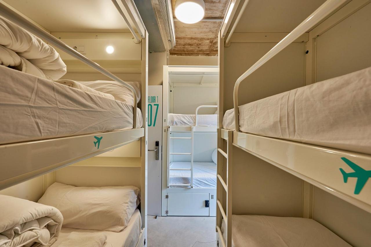 Hostelfly Madrid Extérieur photo